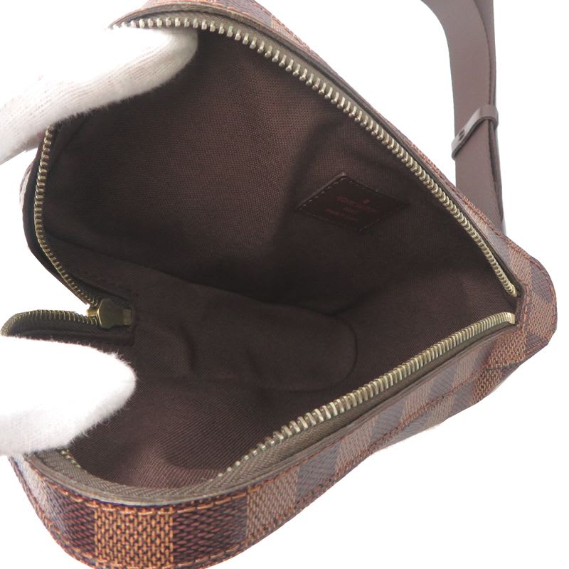 Louis Vuitton Body Bag — view 7