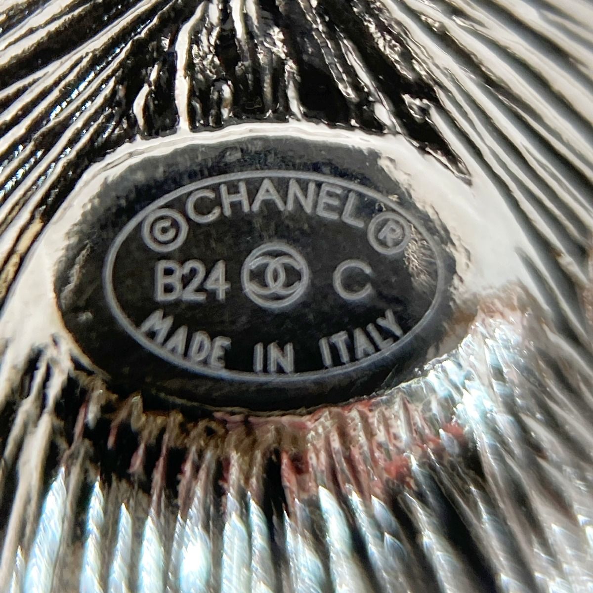 Chanel Coco Mark Perfume Bottle Motif Brooch B24 C Gold GP Rhinestone — view 5