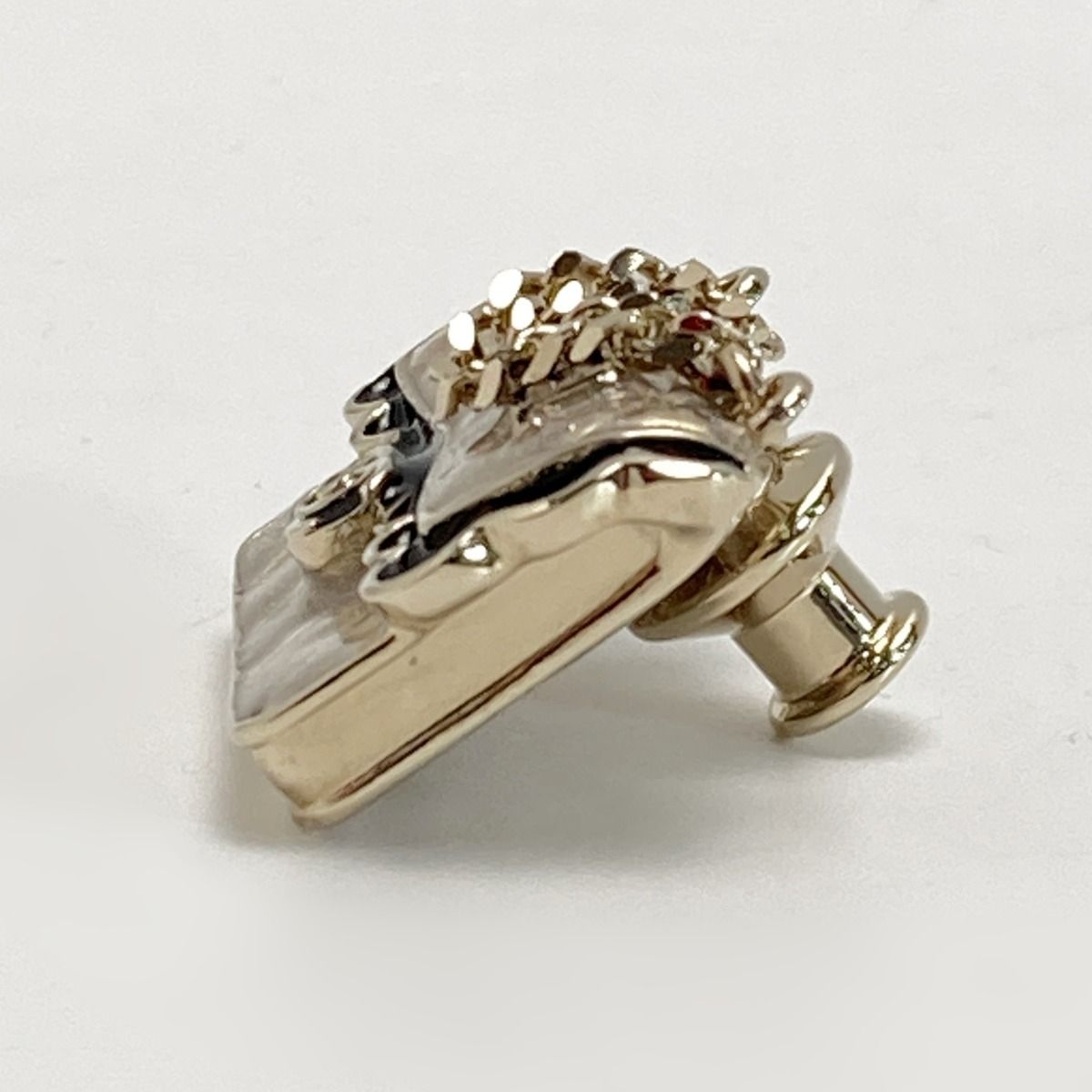 Chanel Quilted Bag Motif Pin Brooch C24 B Gold GP — view 4