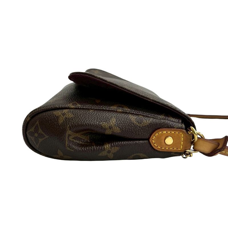 Louis Vuitton Favorite MM Crossbody Bag