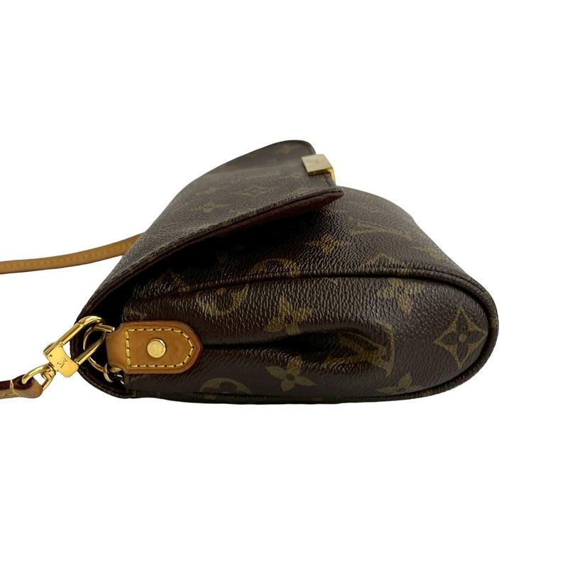 Louis Vuitton Favorite MM Crossbody Bag