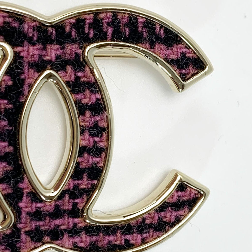 Chanel Coco Mark Pink Black Brooch Accessories — view 6