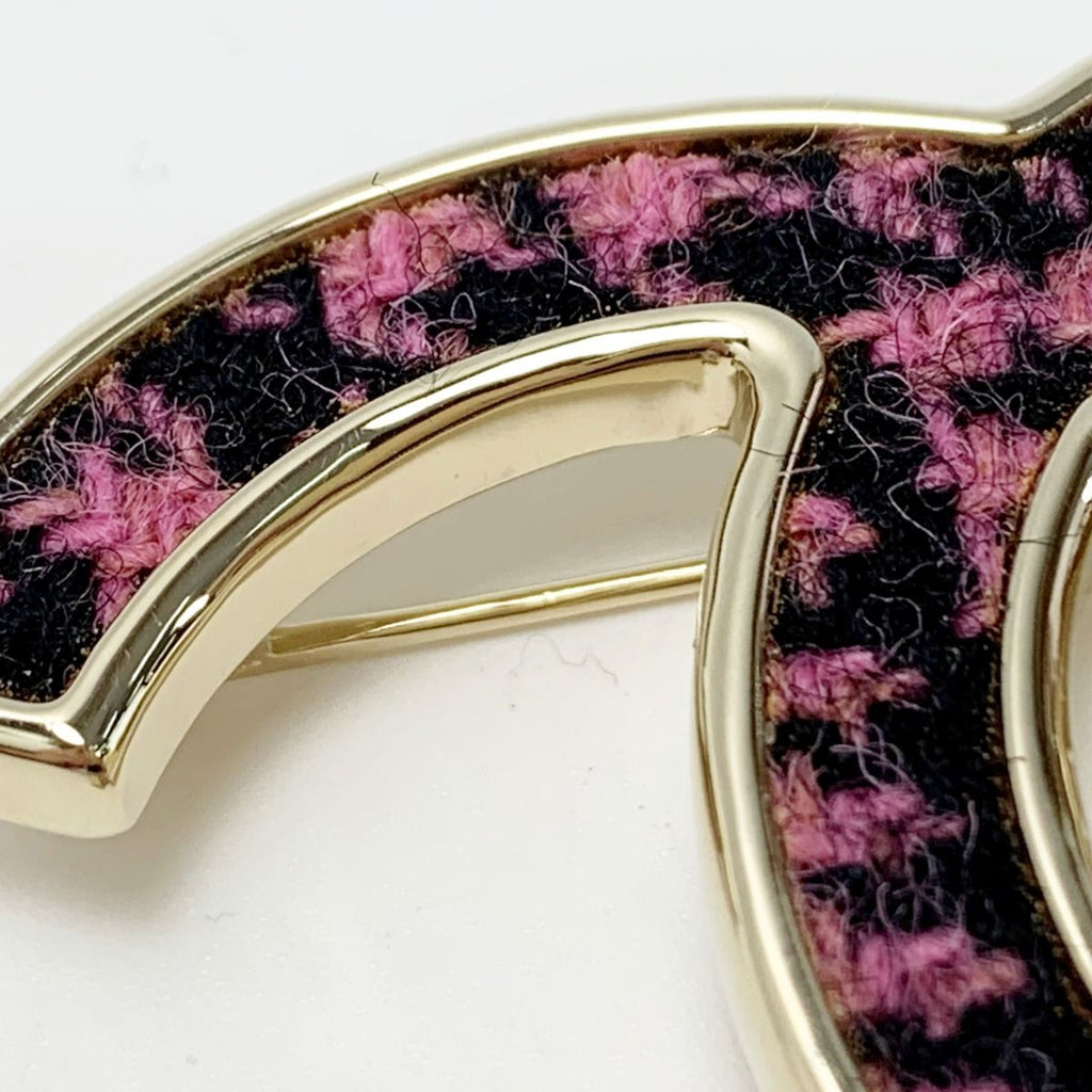Chanel Coco Mark Pink Black Brooch Accessories — view 7