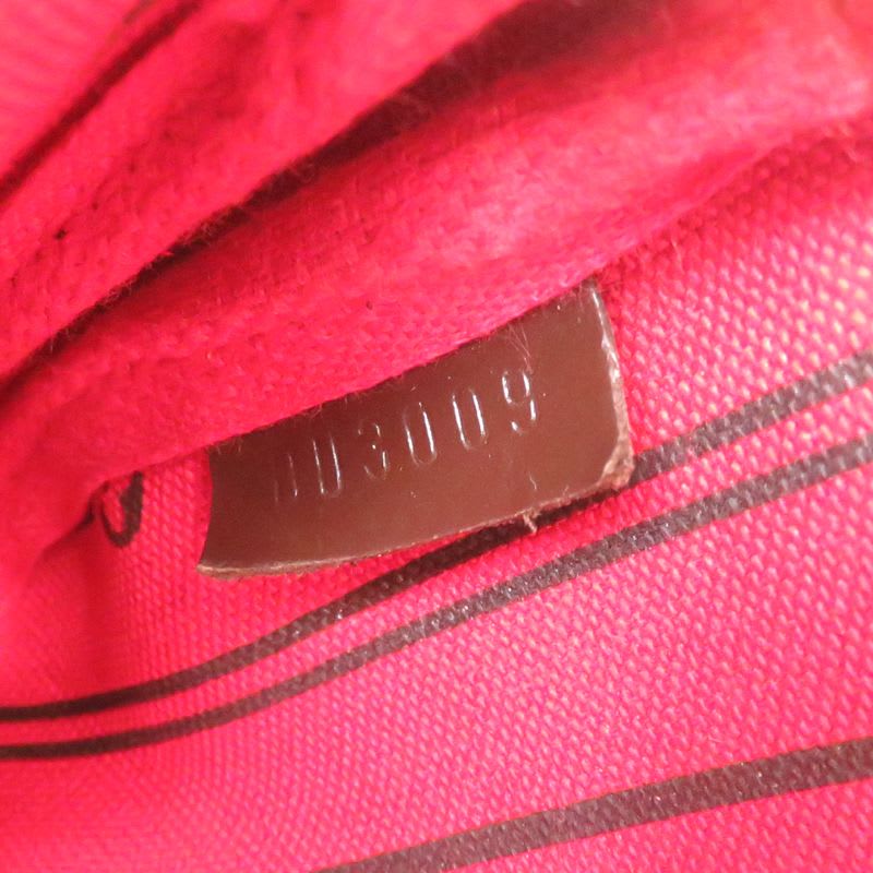 Louis Vuitton Pouch Pochette Mini — view 9