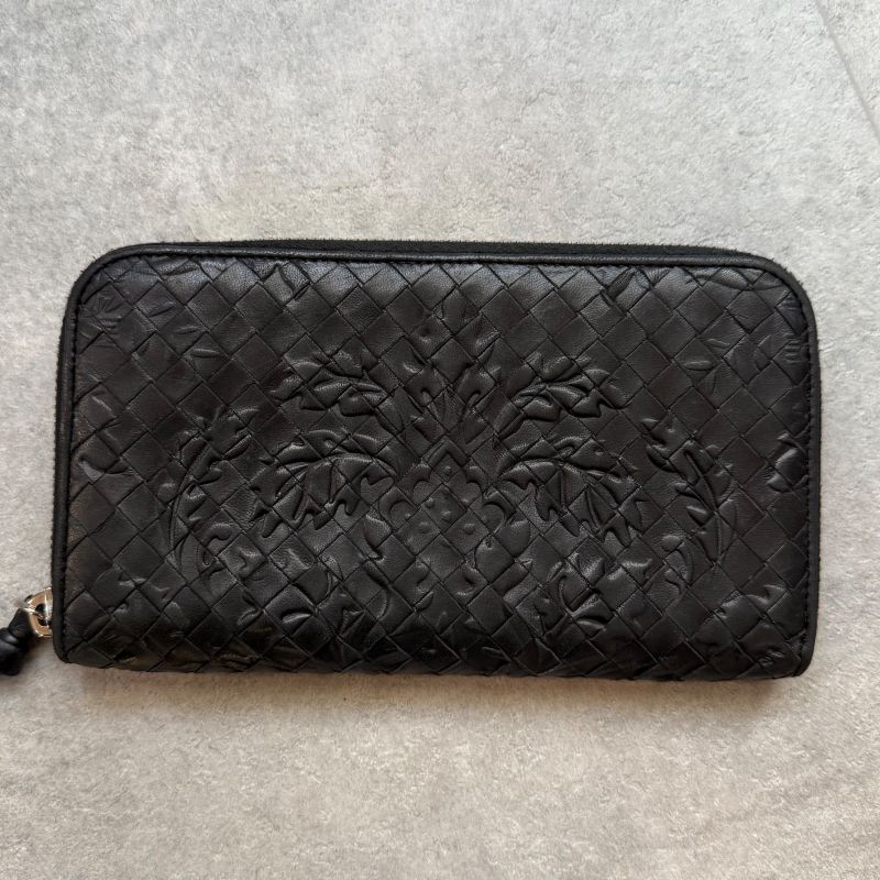 Bottega Veneta Intrecciato Round Zipper Long Wallet Embossed Leather — view 5