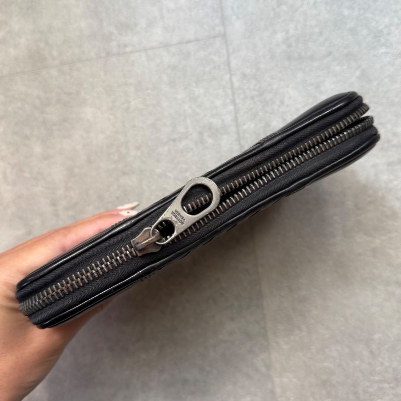 Bottega Veneta Round Zipper Long Wallet Black Intrecciato Stitching Leather — view 7
