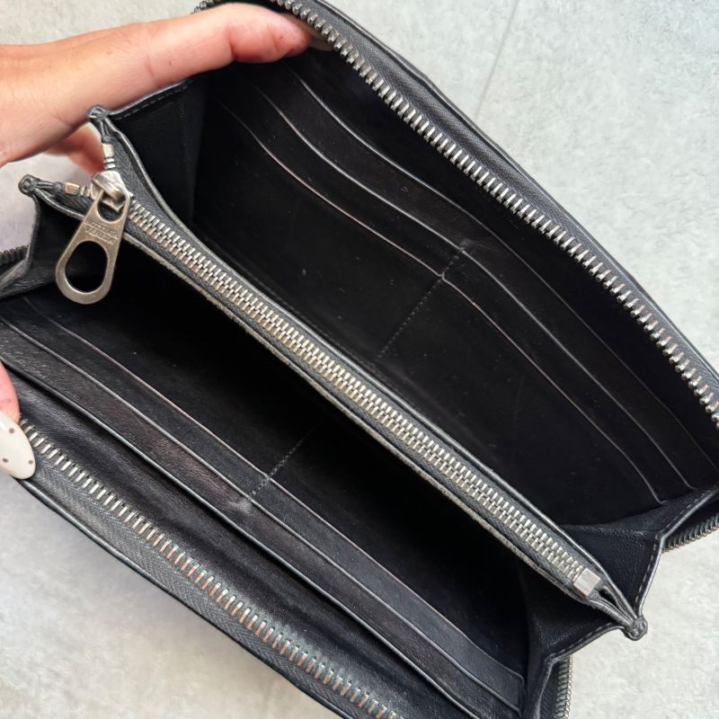 Bottega Veneta Round Zipper Long Wallet Black Intrecciato Stitching Leather — view 8