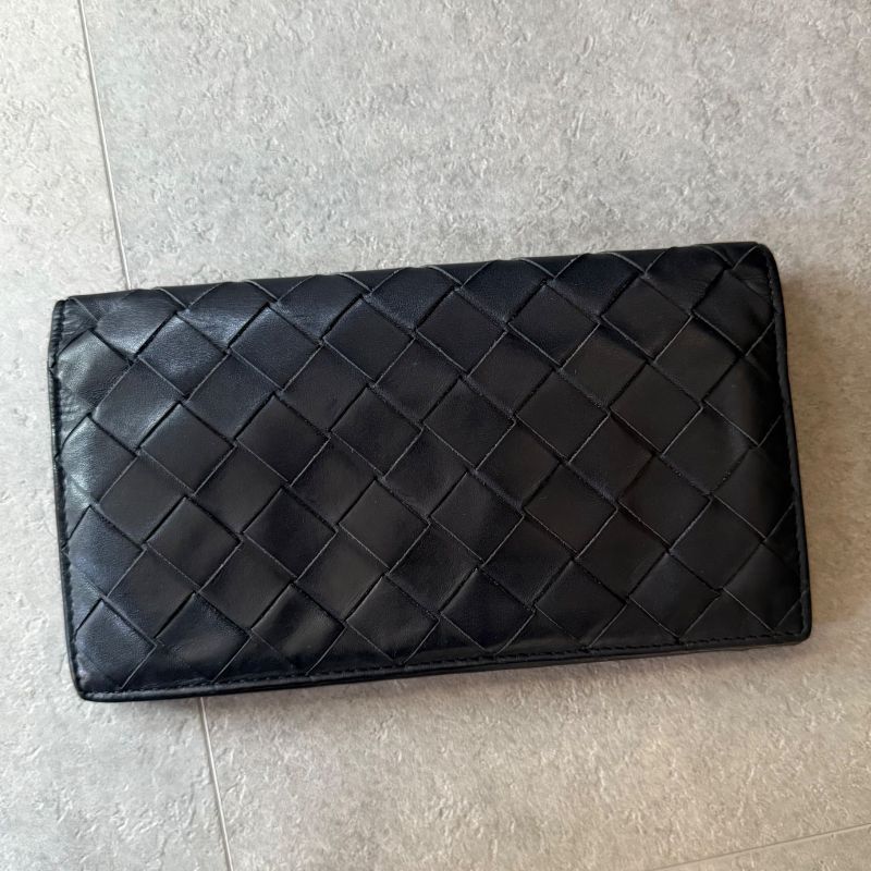 Bottega Veneta Maxi Intrecciato Fold Long Wallet Billfold Leather Black — view 5