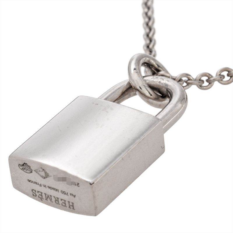 Hermes Amulet Cadenas Necklace 18K White Gold 9.4 g Diamond — view 4