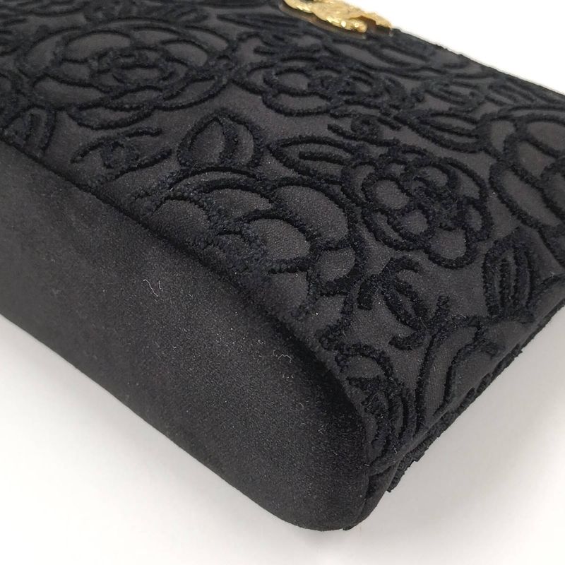 Chanel Chain Shoulder Pouch Velvet Black — view 3