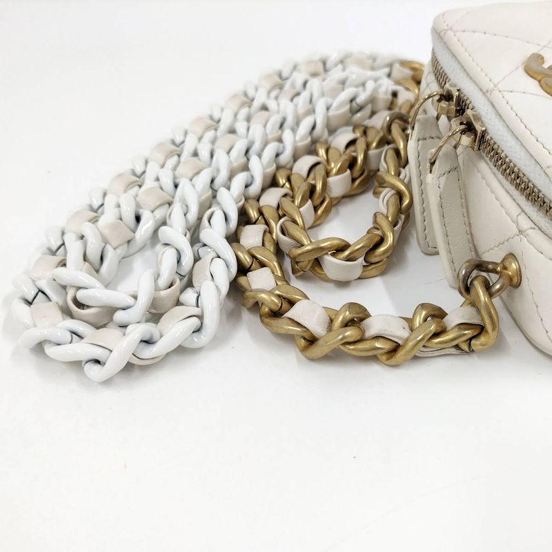 Chanel Chain Shoulder Bag Quilted Coin Case Lambskin White Ap2738 — view 7