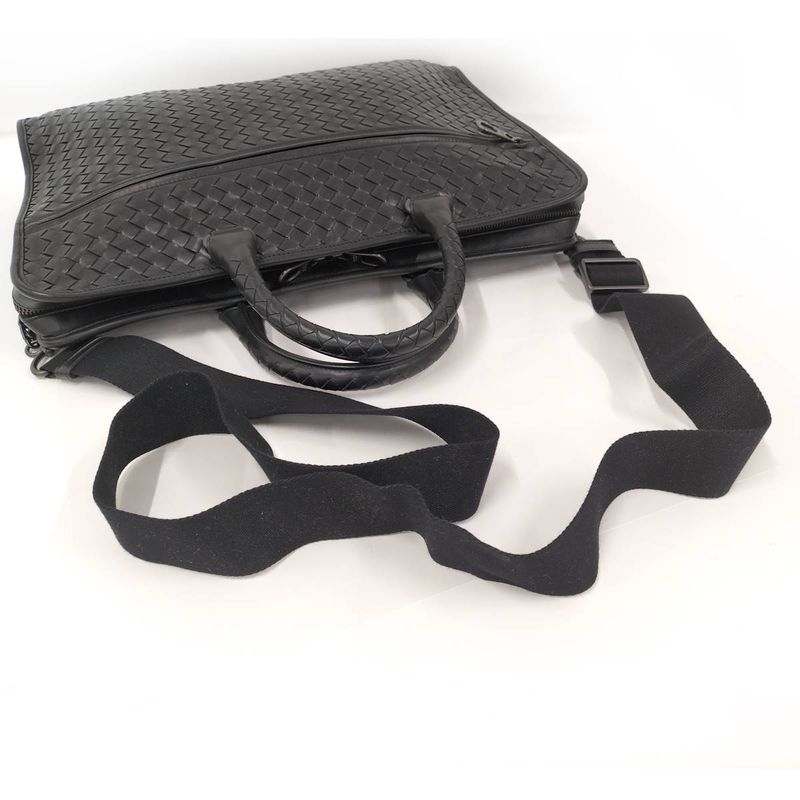 Bottega Veneta 2-Way Shoulder Bag Business Intrecciato Leather Black — view 6