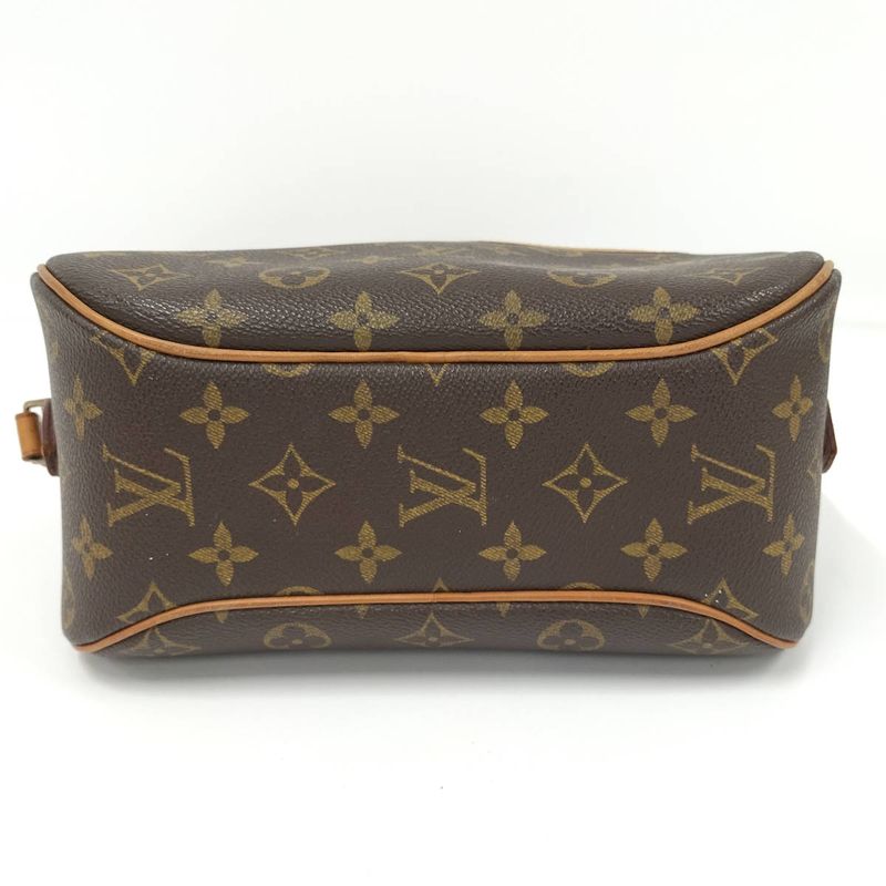 Louis Vuitton Blois Shoulder Bag Monogram — view 6