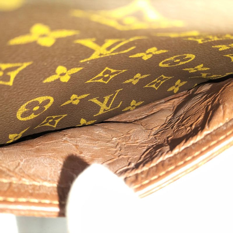 Louis Vuitton Blois Shoulder Bag Monogram — view 7