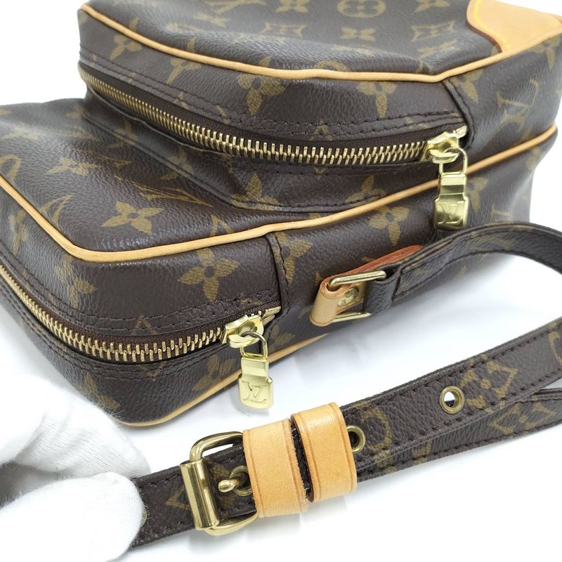 Louis Vuitton Amazon Shoulder Bag Monogram — view 6
