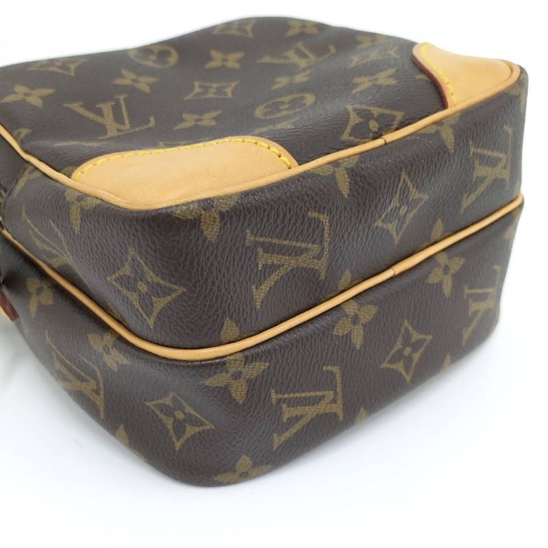 Louis Vuitton Amazon Shoulder Bag Monogram — view 5