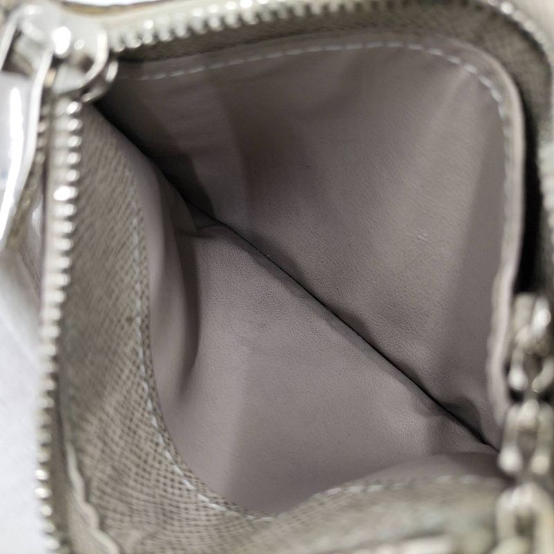 Louis Vuitton Pochette Cles Coin Case Taiga Leather Beige — view 9