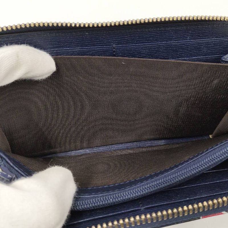 Gucci Round Zipper Long Wallet Interlocking G Heart Pattern Leather Navy — view 8