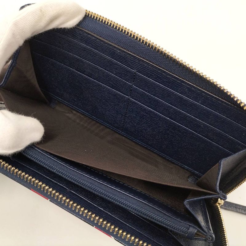Gucci Round Zipper Long Wallet Interlocking G Heart Pattern Leather Navy — view 9