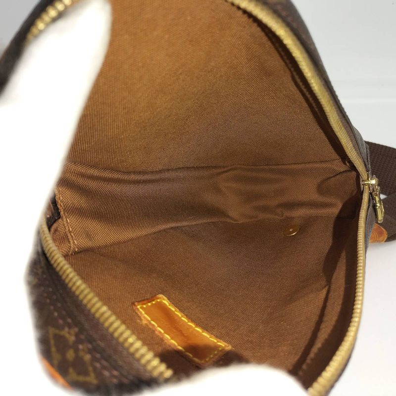 Louis Vuitton Pochette Gange Body Bag Monogram — view 9