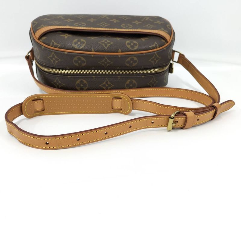Louis Vuitton Blois Shoulder Bag Monogram — view 4