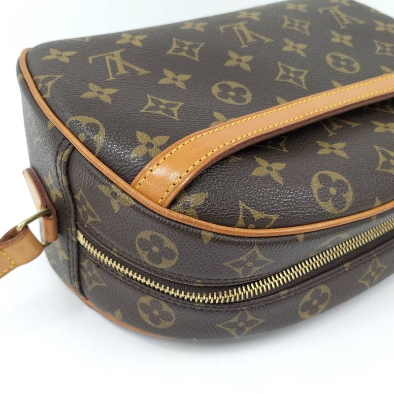 Louis Vuitton Blois Shoulder Bag Monogram — view 8
