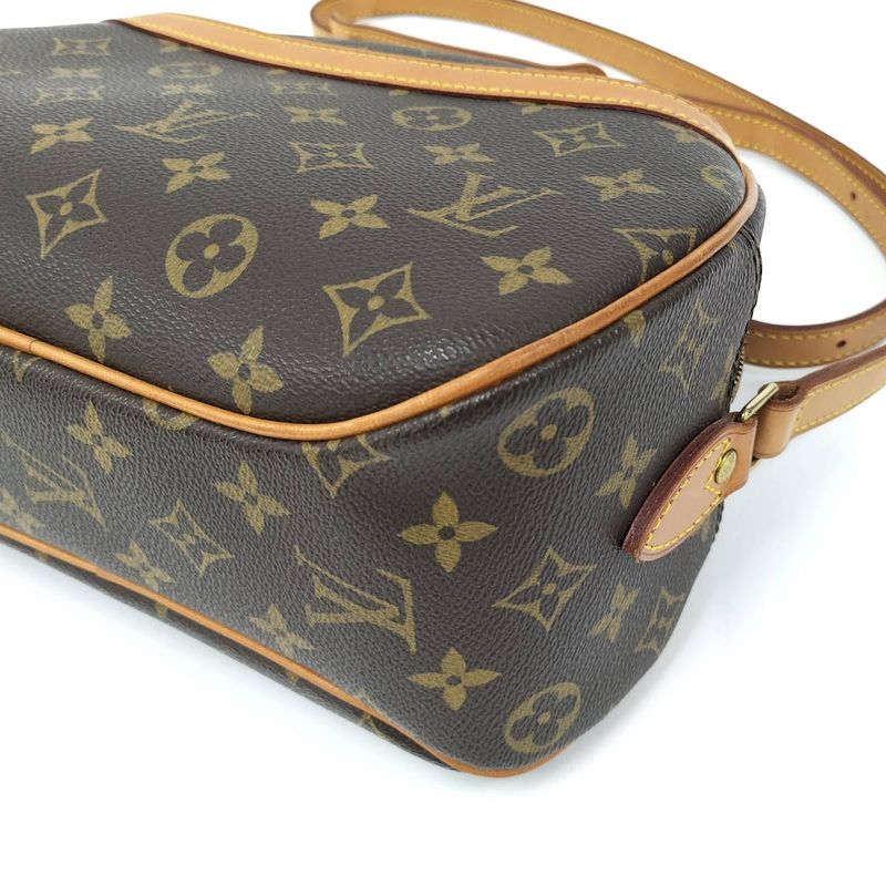 Louis Vuitton Blois Shoulder Bag Monogram — view 3