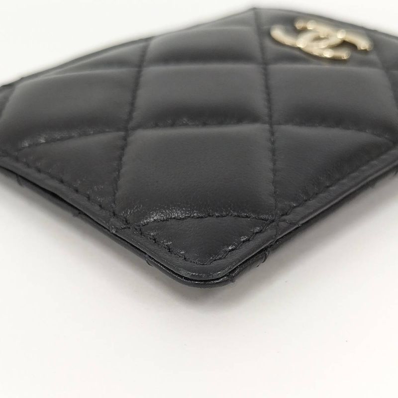 Chanel Chain Shoulder Card Holder Quilted Lambskin Black — view 4