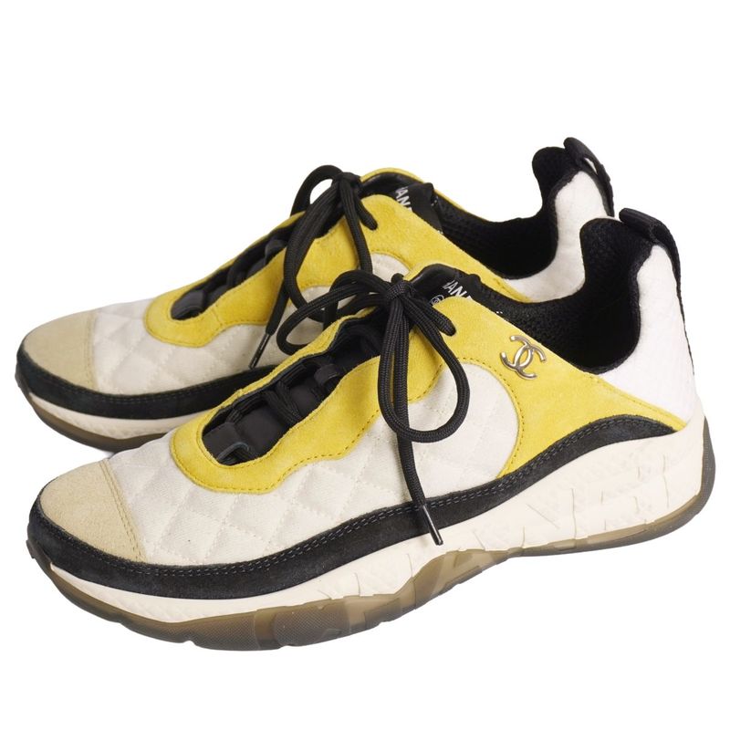 Chanel Sneakers low Cut Coco Mark — view 2