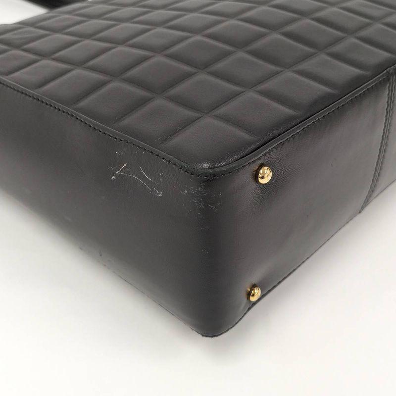 Chanel Tote Bag Chocobar Leather Black — view 3