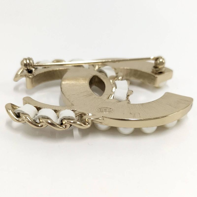 Chanel Brooch Leather Plated Pearl Rhinestone Gold B19 — view 8