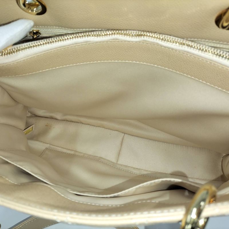 Chanel Gst Chain Tote Bag Quilted Caviar Leather Beige — view 9