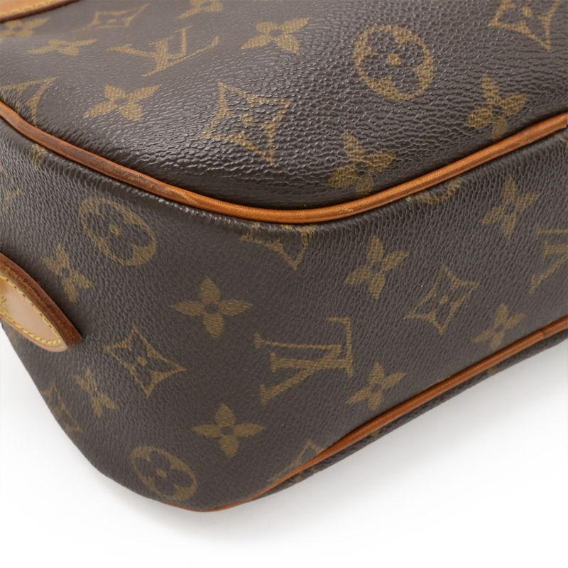Louis Vuitton Monogram Blois Shoulder Bag Crossbody — view 3