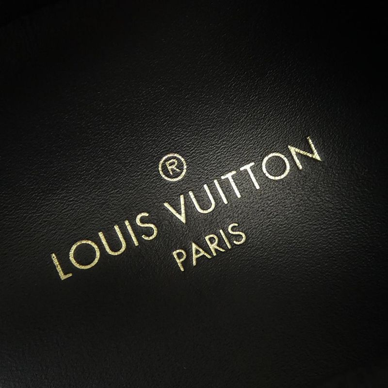 Louis Vuitton Sneakers — view 6
