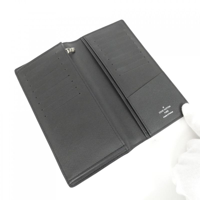 Louis Vuitton Taiga Portefeuille Brazza Wallet — view 4
