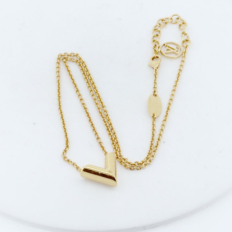 Louis Vuitton Escential V Necklace Gold Color Paw Nshop Item — view 3