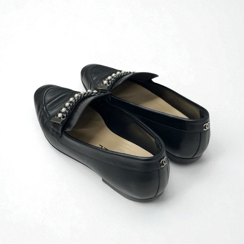 Chanel Loafer Leather Shoes Black Coco Mark Pearl Chain Flat — view 4
