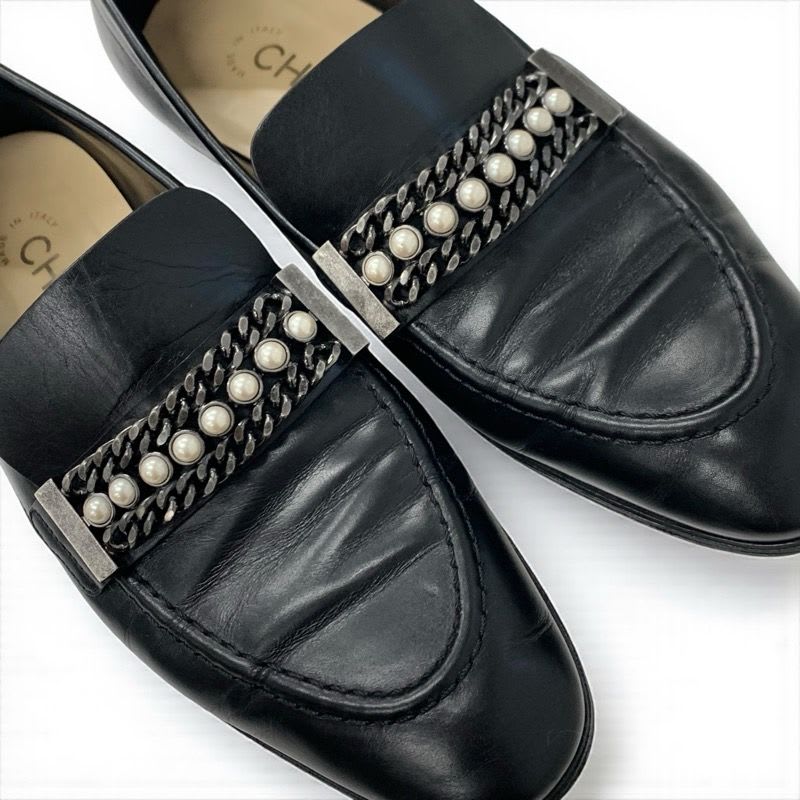 Chanel Loafer Leather Shoes Black Coco Mark Pearl Chain Flat — view 9