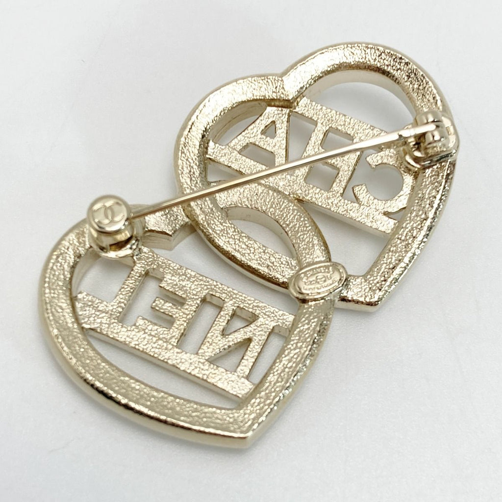 Chanel Logo Double Heart Brooch C23 B Gold GP Rhinestone — view 3