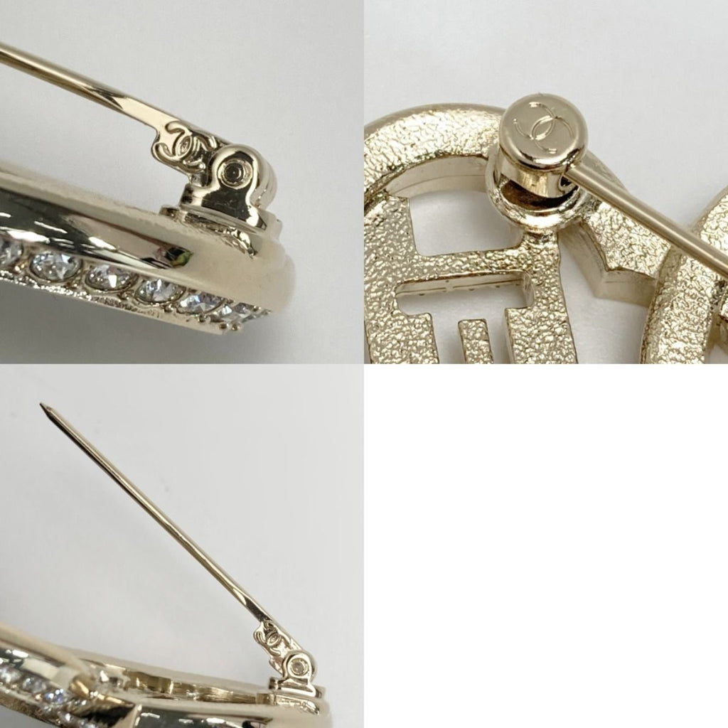 Chanel Logo Double Heart Brooch C23 B Gold GP Rhinestone — view 6