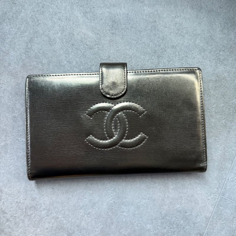 Chanel Coco Long Wallet with Clasp Gold Leather Bifold — view 5