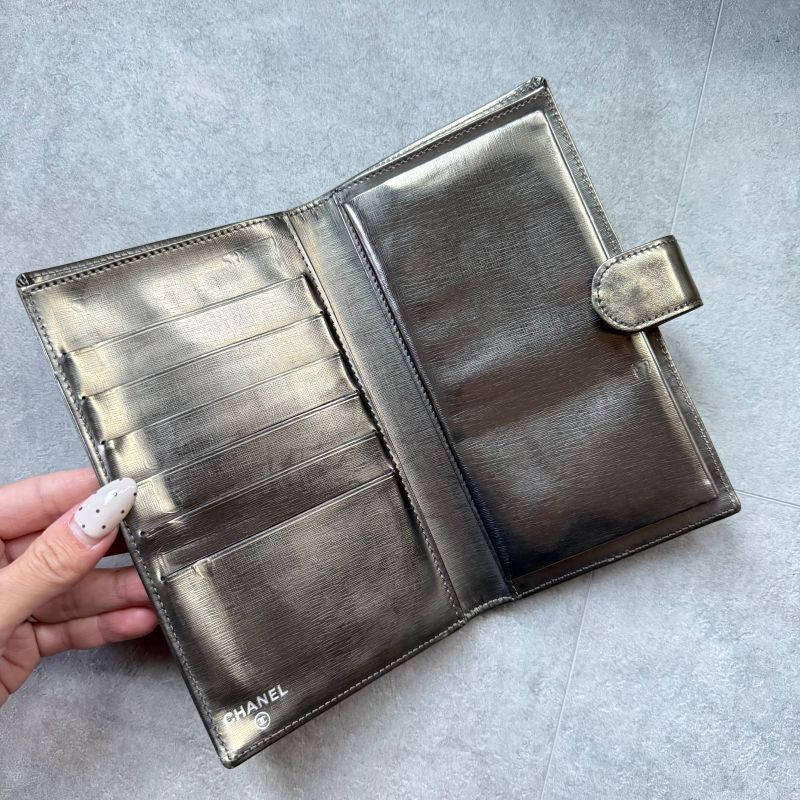 Chanel Coco Long Wallet with Clasp Gold Leather Bifold — view 7