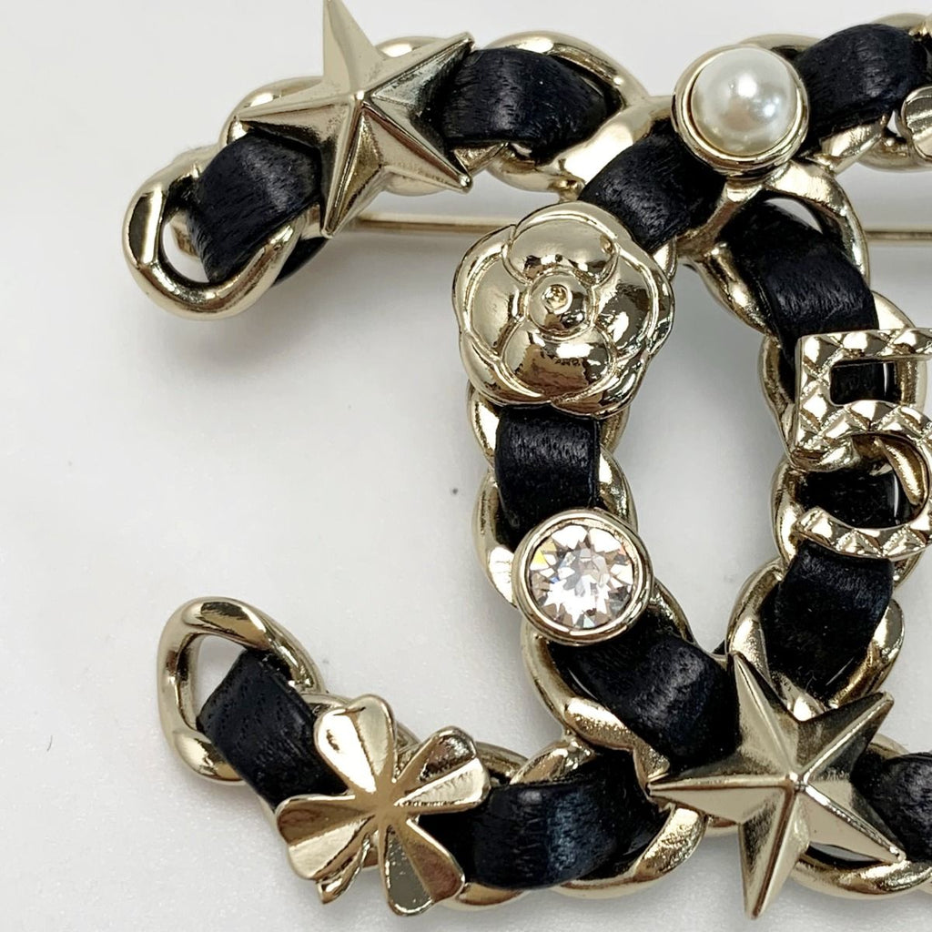 Chanel Coco Mark Rhinestone Faux Pearl Brooch B22 V Black Gold Leather — view 5