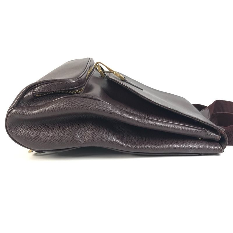 Louis Vuitton Backpack Cass Ia Taiga Leather Acajou Wine Red — view 4