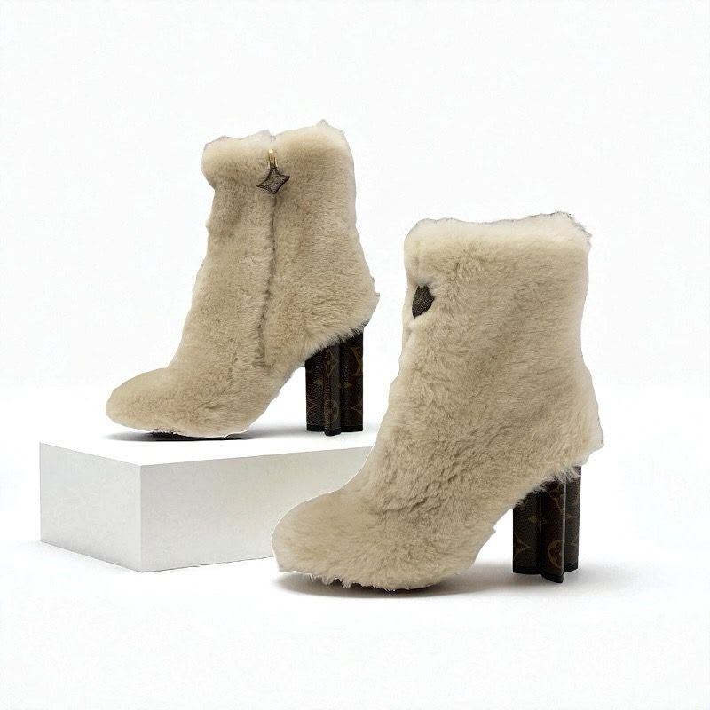 Louis Vuitton Silhouette Line Monogram Boots Short Shoes Fur Leather — view 4