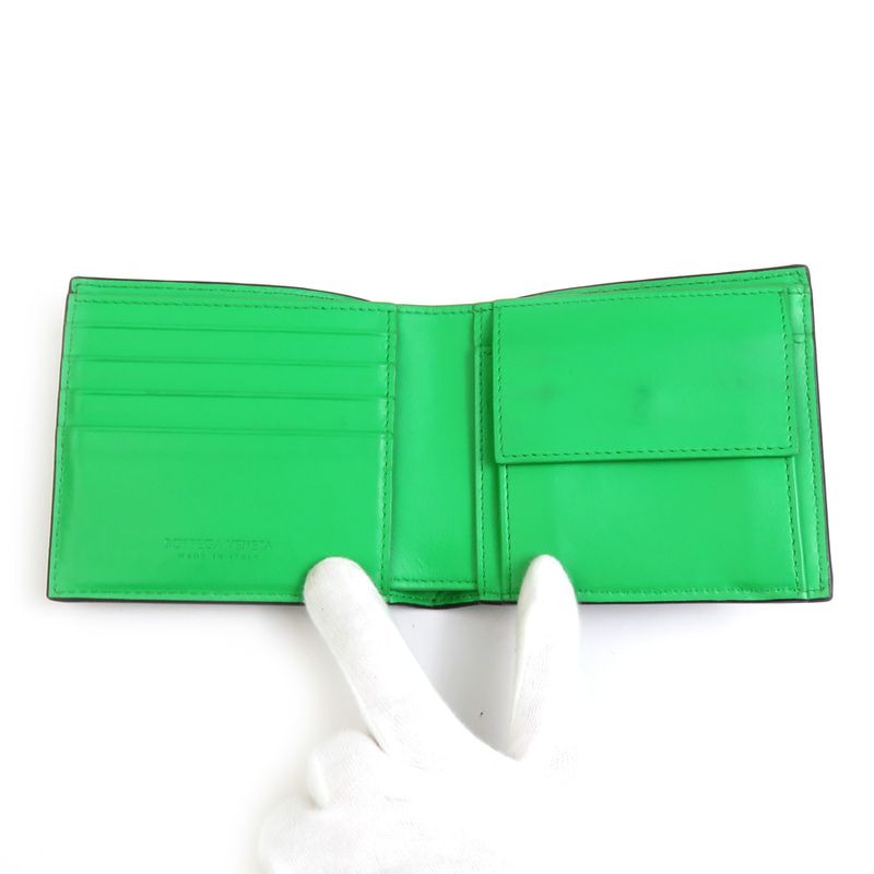 Bottega Veneta Bifold Wallet in Intrecciato — view 3