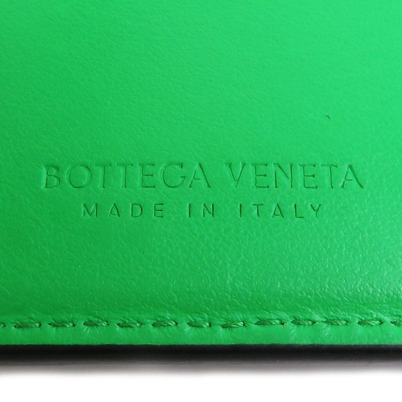 Bottega Veneta Bifold Wallet in Intrecciato — view 7