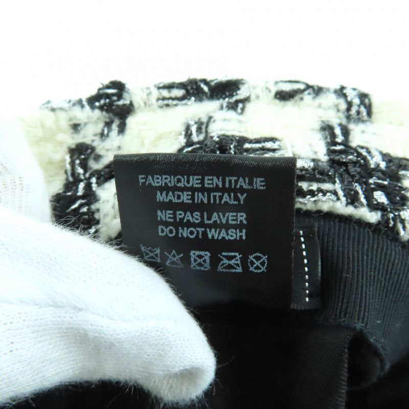 Chanel 20 AW B Coco Mark Plated Staggered Pattern Lame Tweed Hat White Black — view 8