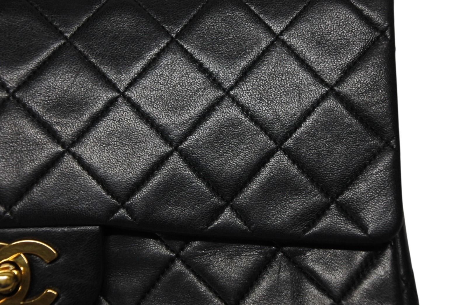 Chanel Quilted 25 Double Flap Chain Shoulder Bag CC Logo Lambskin Gold — view 5