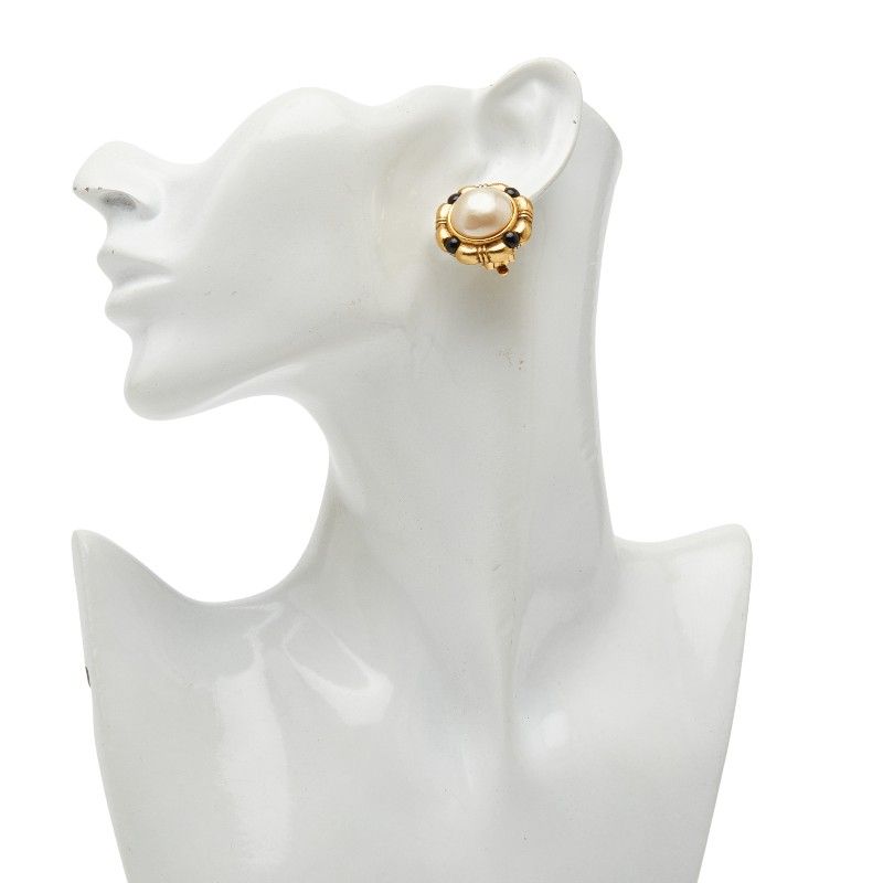 Chanel Vintage Pearl Gold Plated — view 6